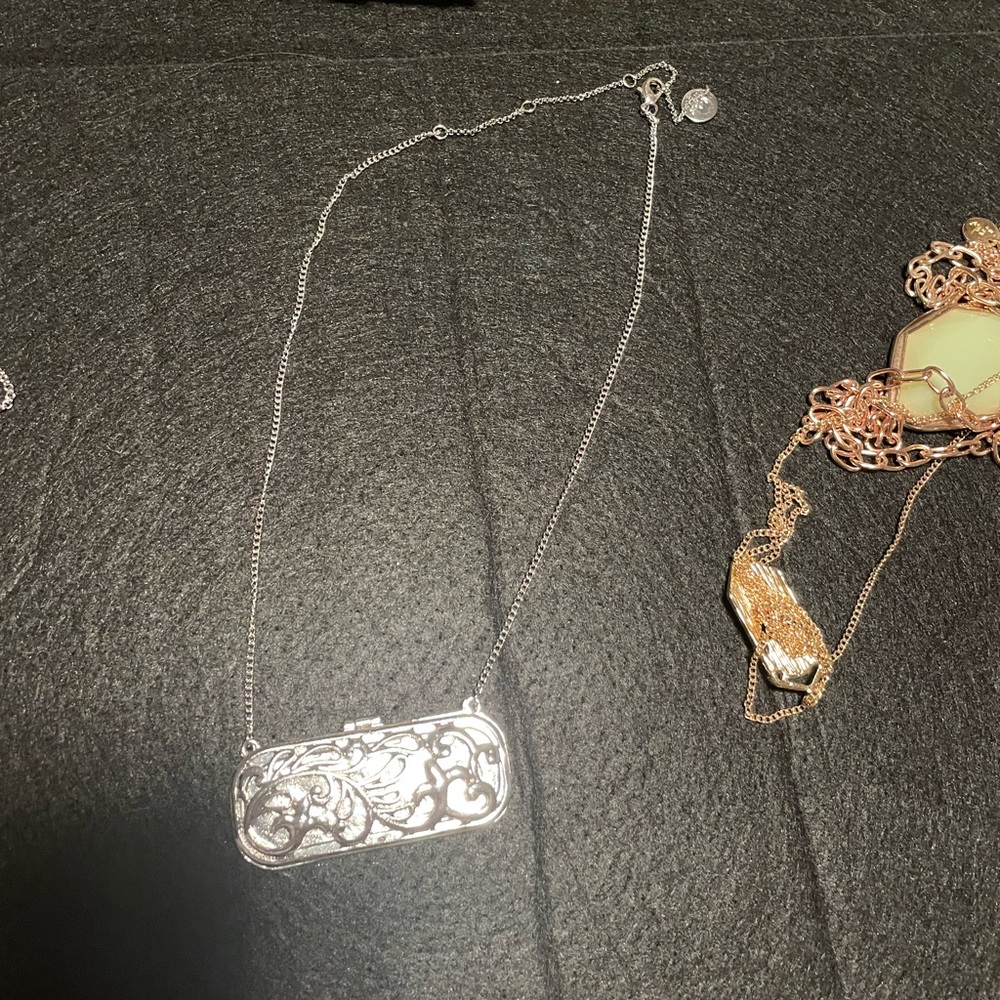 Jewelry - Picture 12 of 17